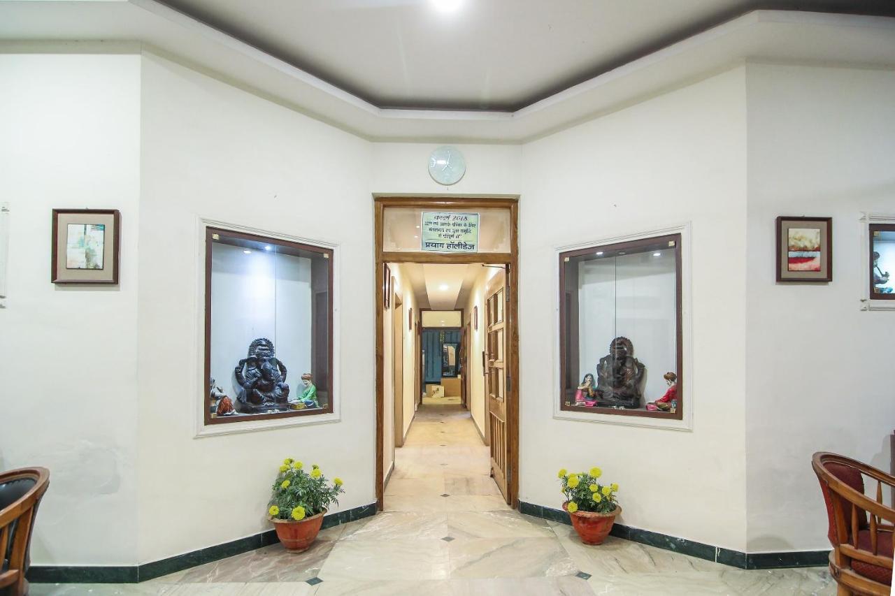 OYO 13097 Lukergunj Holidays Prayagraj Bagian luar foto