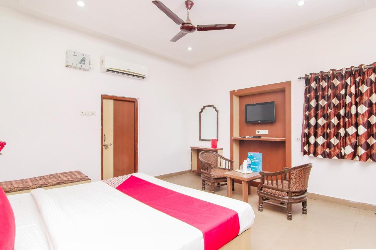 OYO 13097 Lukergunj Holidays Prayagraj Bagian luar foto
