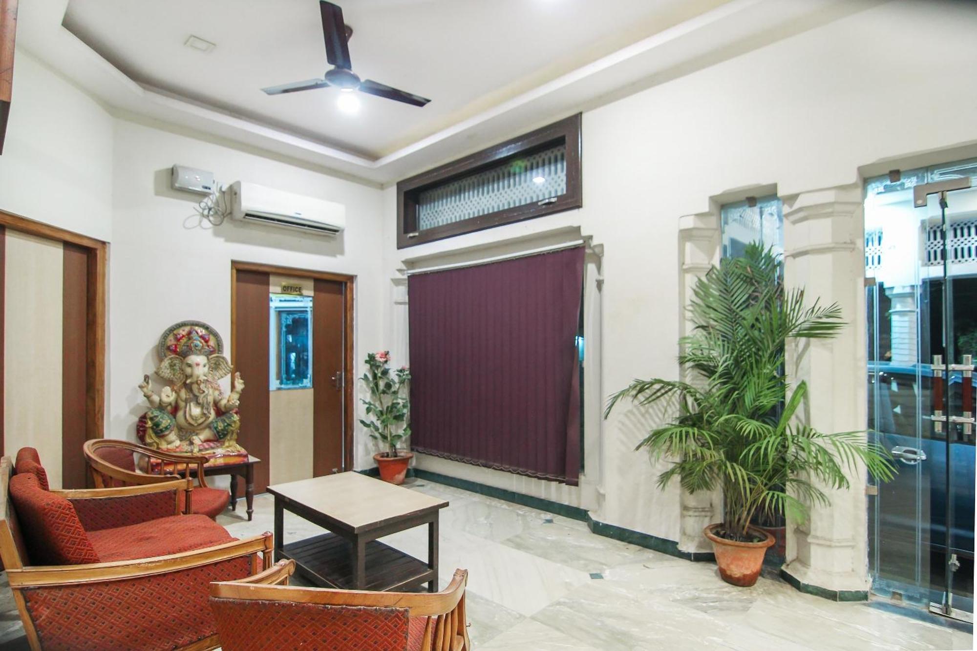 OYO 13097 Lukergunj Holidays Prayagraj Bagian luar foto